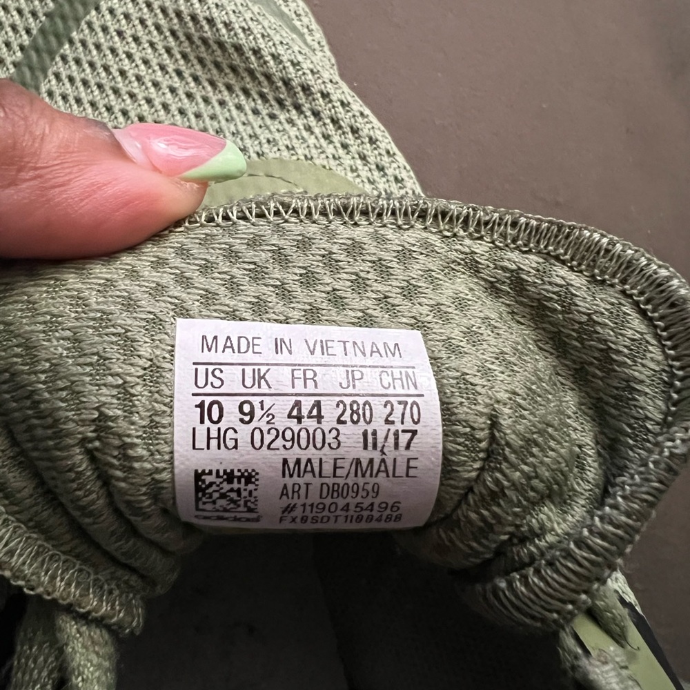 Adidas - Picture 5 of 6